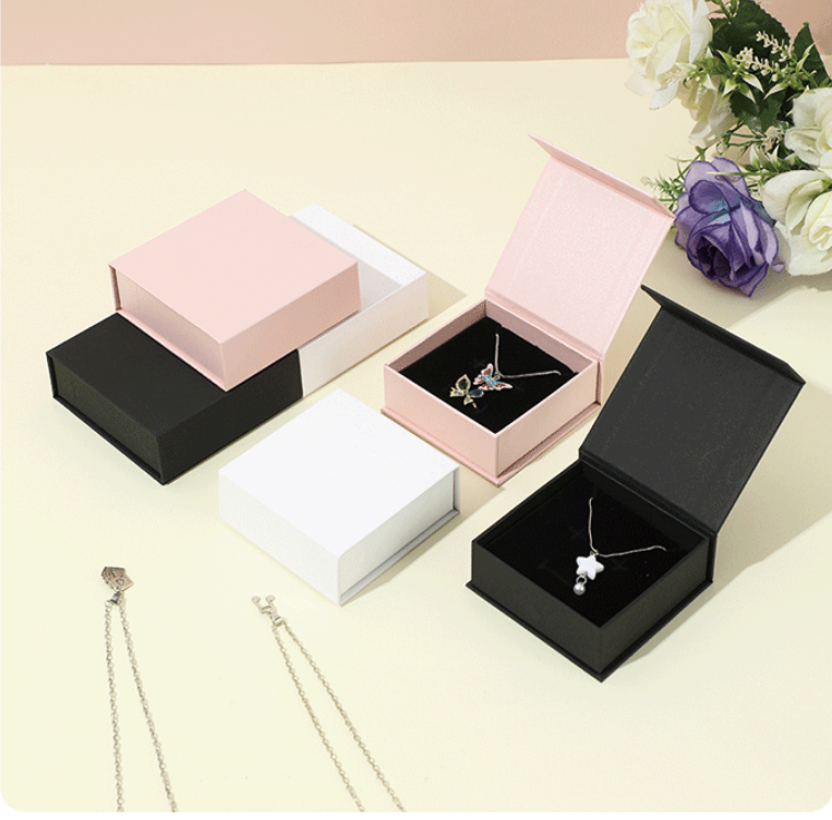 Magnetic Flip Top Jewelry Box